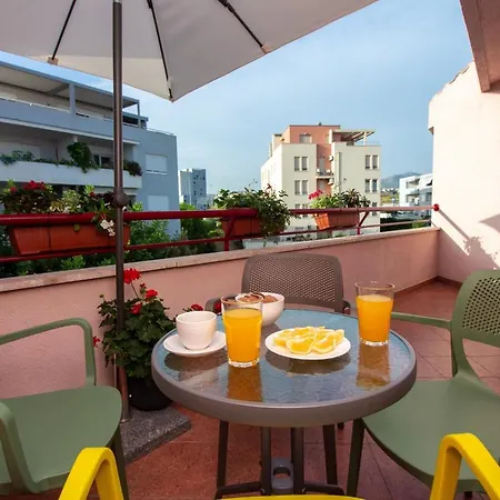 Beachside Apartment Attico Split Exterior photo