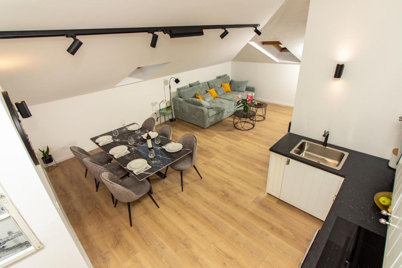 Beachside Attico Apartment Split
