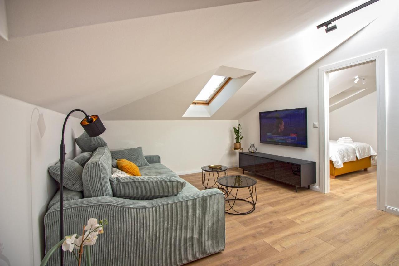 Beachside Attico Apartment Split